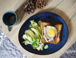 Recette de croque-madame avocat mozza